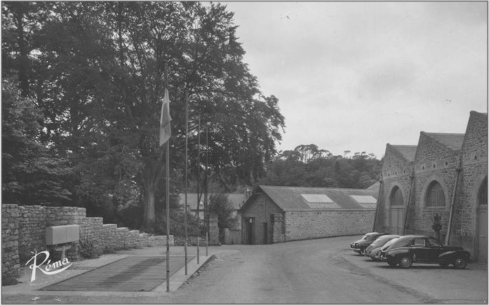Image:OdetEntrée1950.jpg
