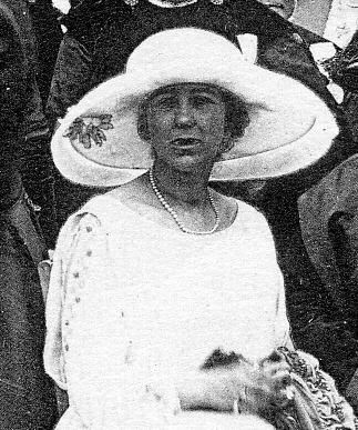 Image:MAThubéBolloré.jpg