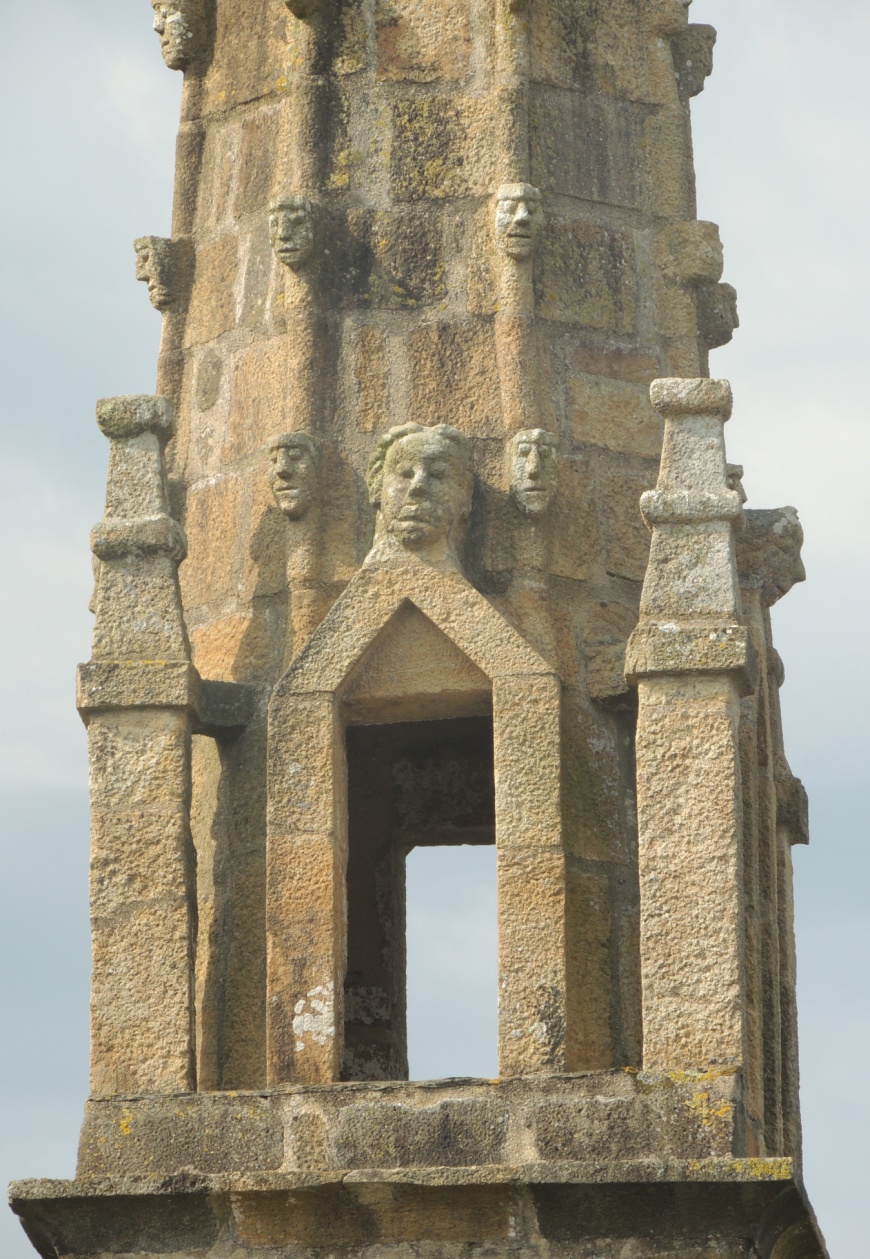 Image:ClocherTregarvan.jpg