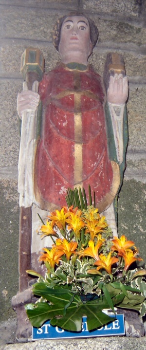 statue en chapelle St-Guénolé en Ergué-Gabéric