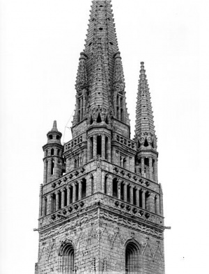 Eglise St-Herlé de Ploaré