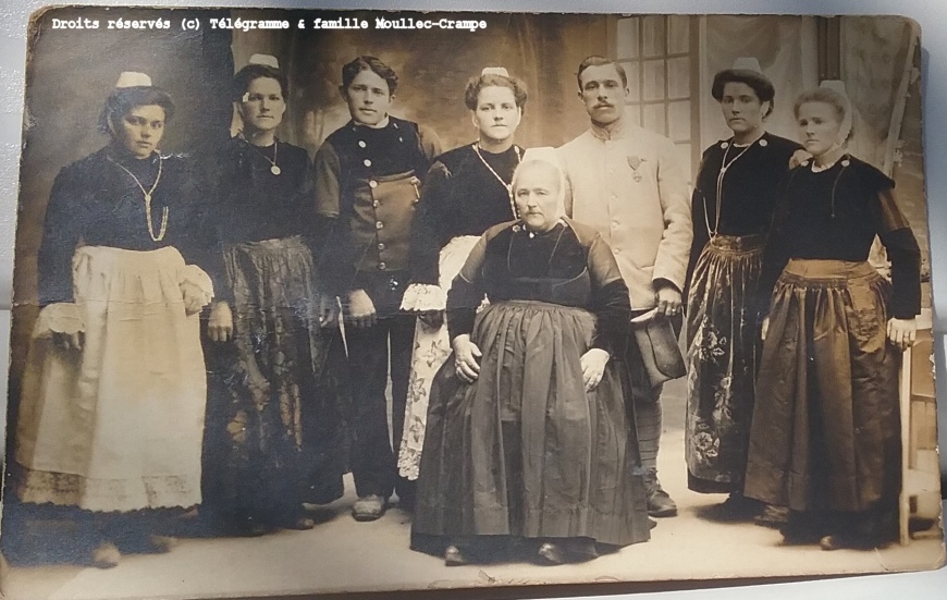 Image:FamilleMoullecBriec.jpg