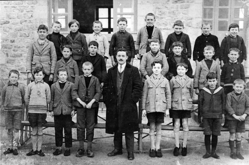 Image:EcoleStJo1930.jpg