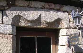 L'accolade de la porte de l'appentit