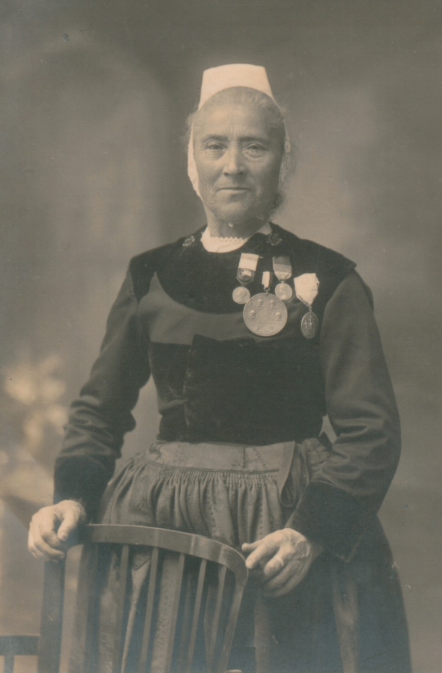 Image:MarieKergoatLéonus.jpg