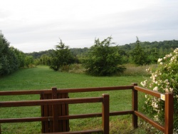 Entrée de l'arboretum à Kerho