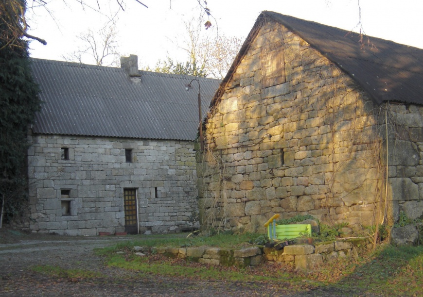 Image:MétairieLezergué.jpg