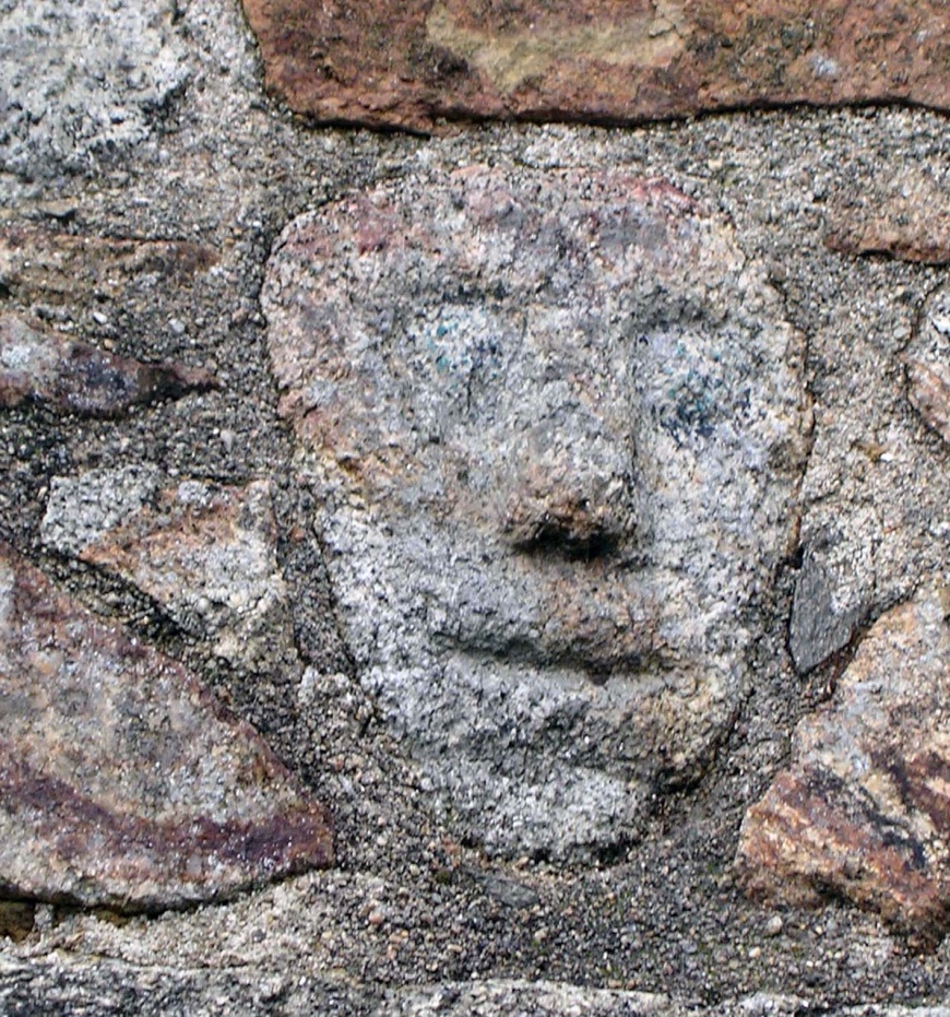 Image:Bohars tetesculptée.jpg