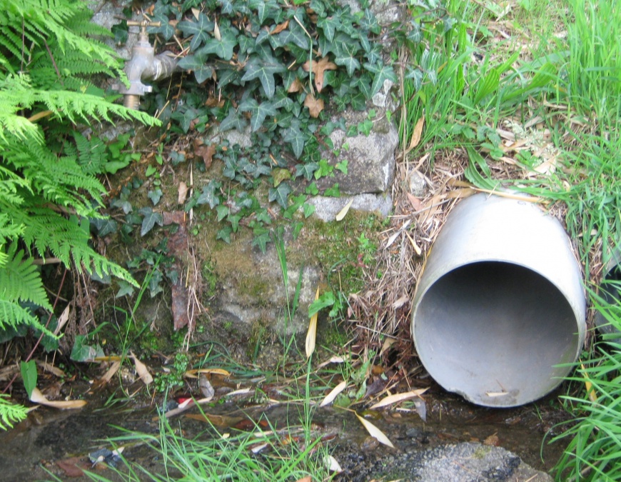 Image:FontaineBourg1.jpg