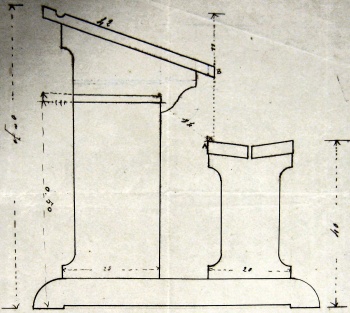 Le banc et pupitre de l'école